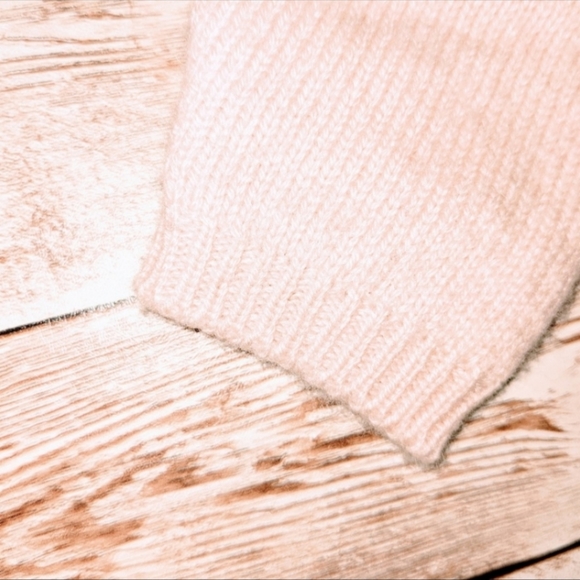 💕Host Pick💕Stella McCartney Pink, Wrap Sweater w/ Off-white 3D ears, 9m - Picture 6 of 6